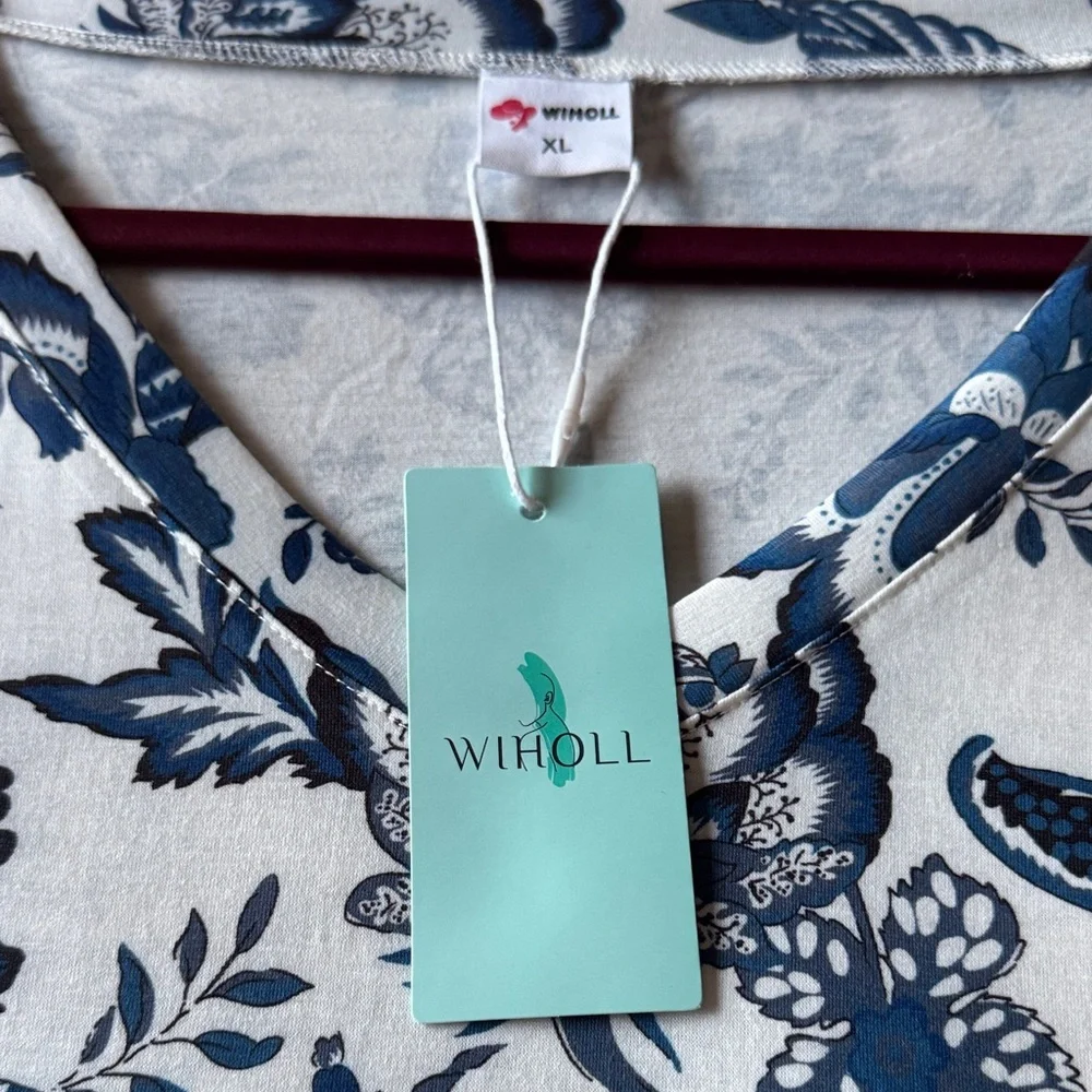 WIHOLL Blue & White Tee with Ruched Sides – XL (NWT) - Picture 6 of 9